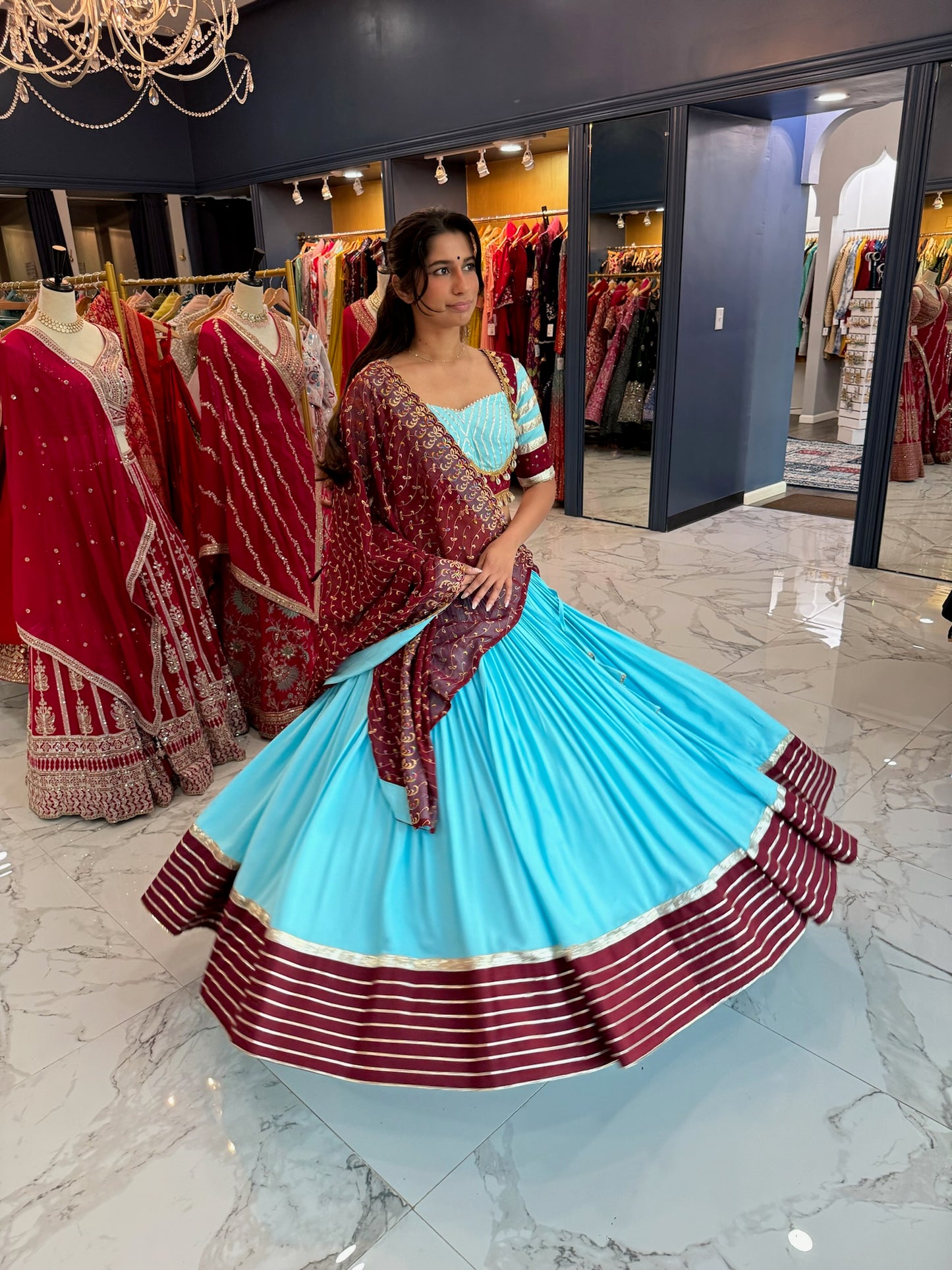 Roshni Chaniya Choli