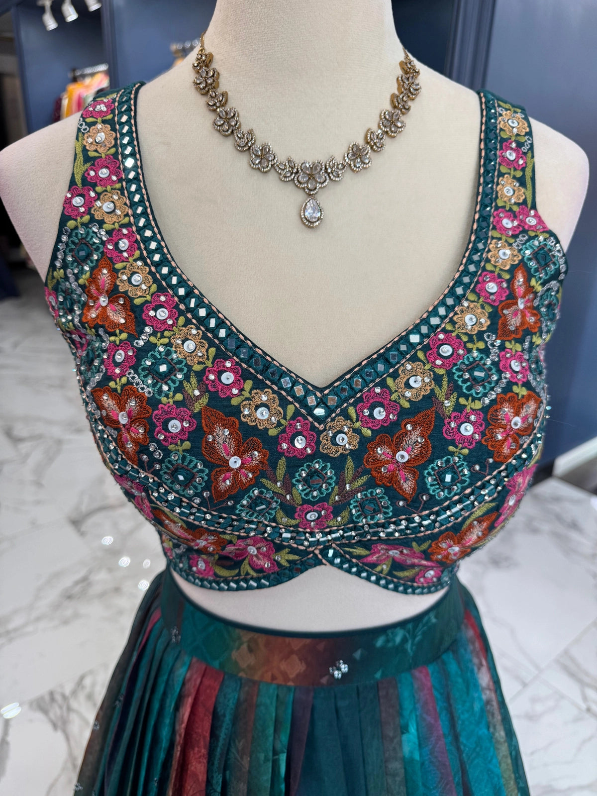 Amee Lehenga