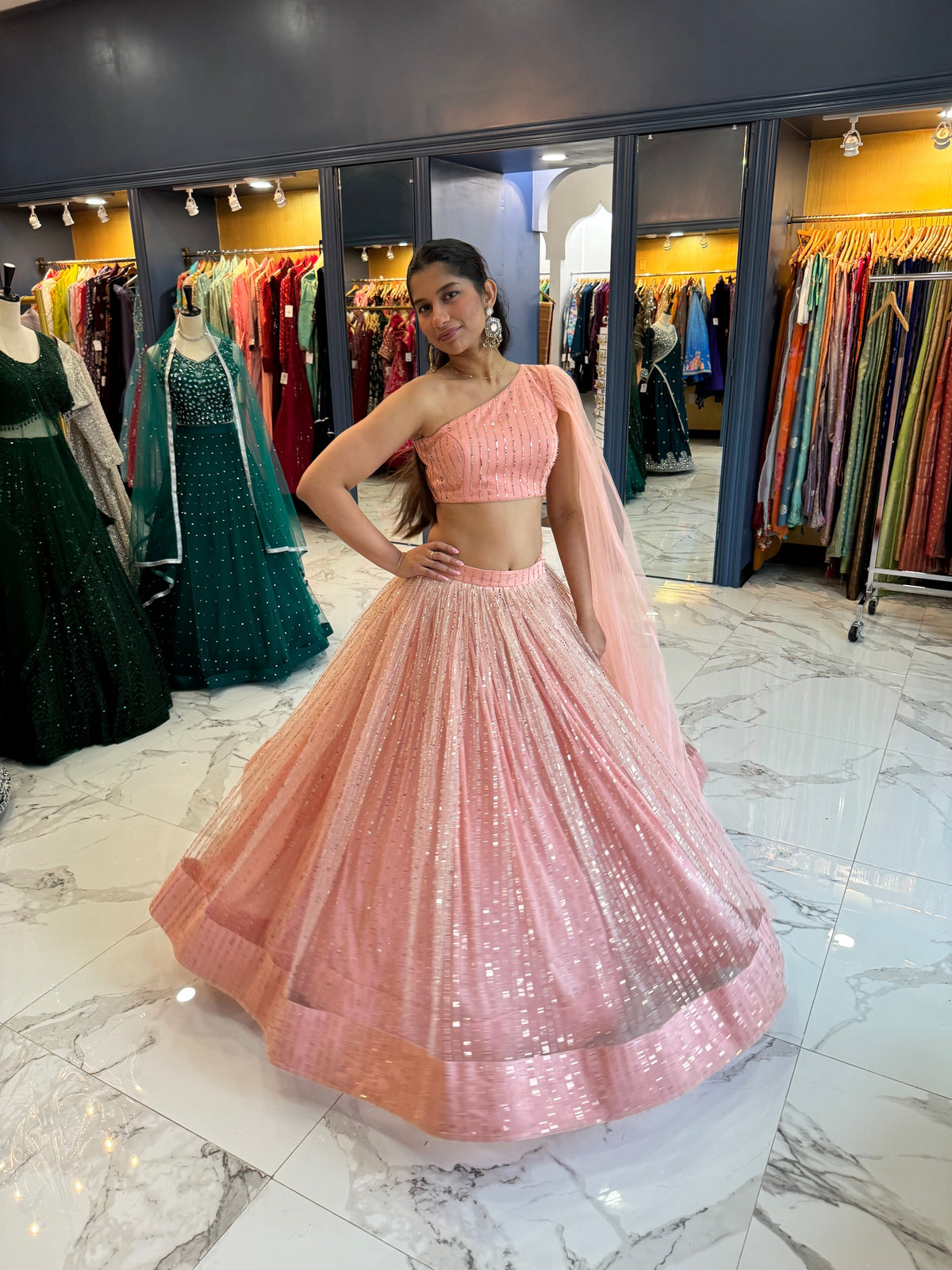 Anika Lehenga