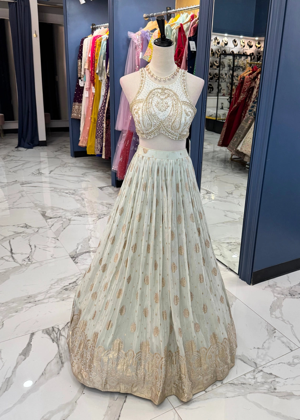Drishti Lehenga