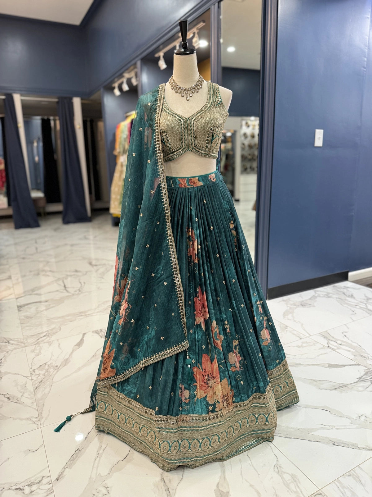 Roop Lehenga