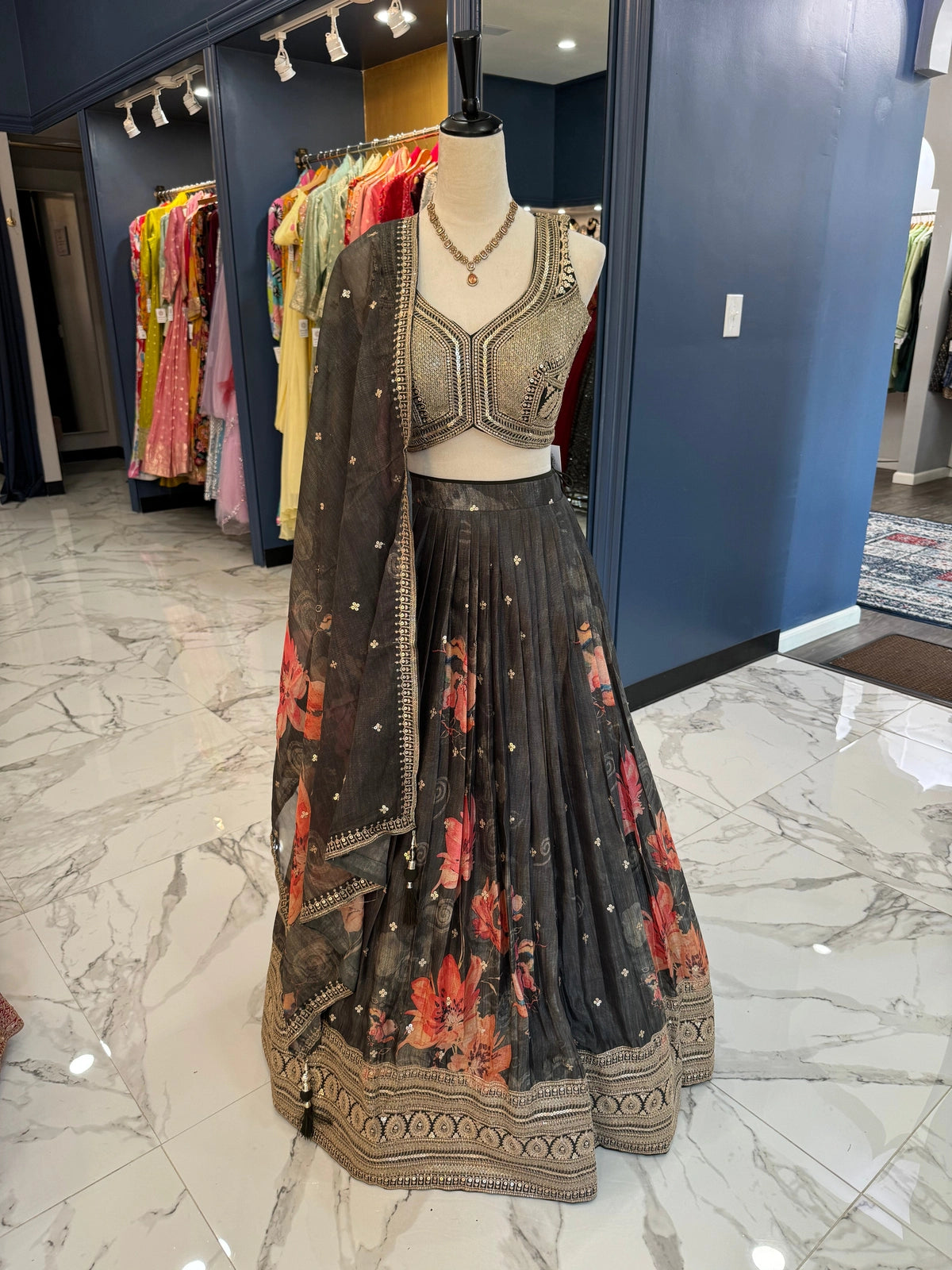 Roop Lehenga