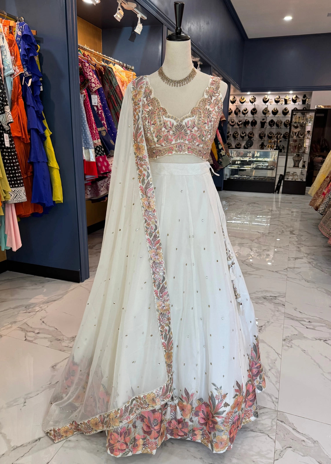 Roshni Lehenga