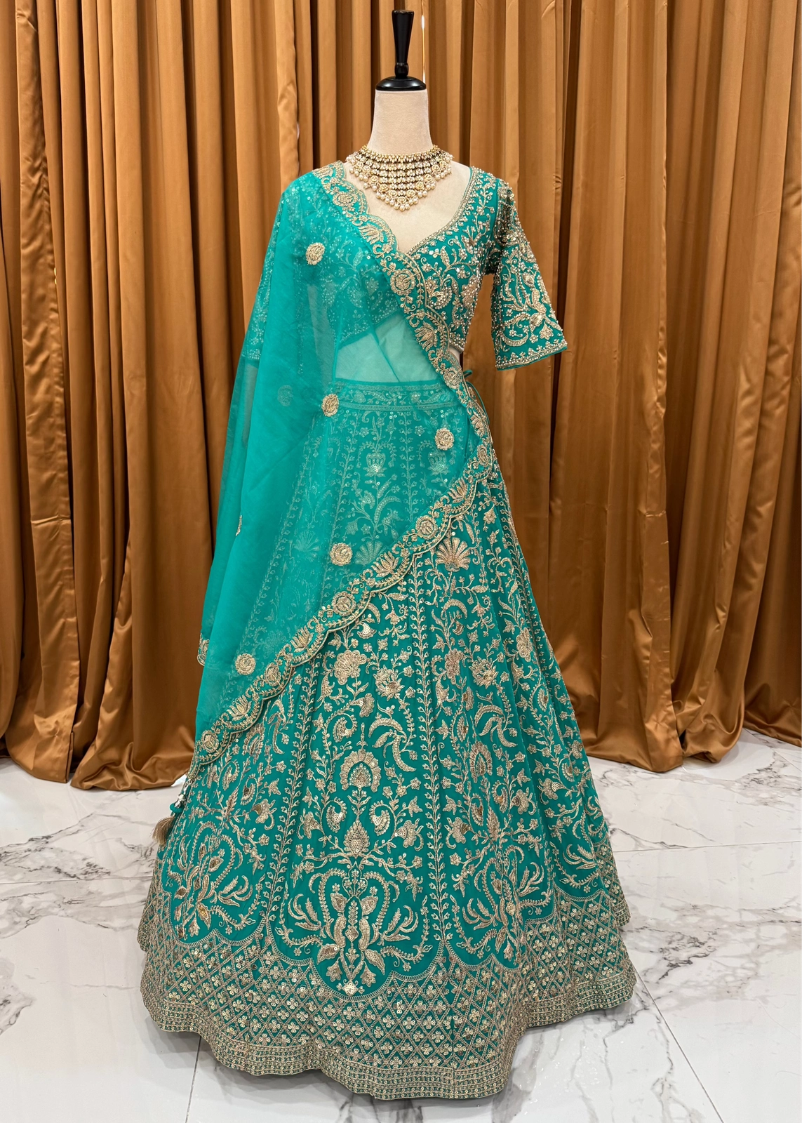 Sakshi Lehenga