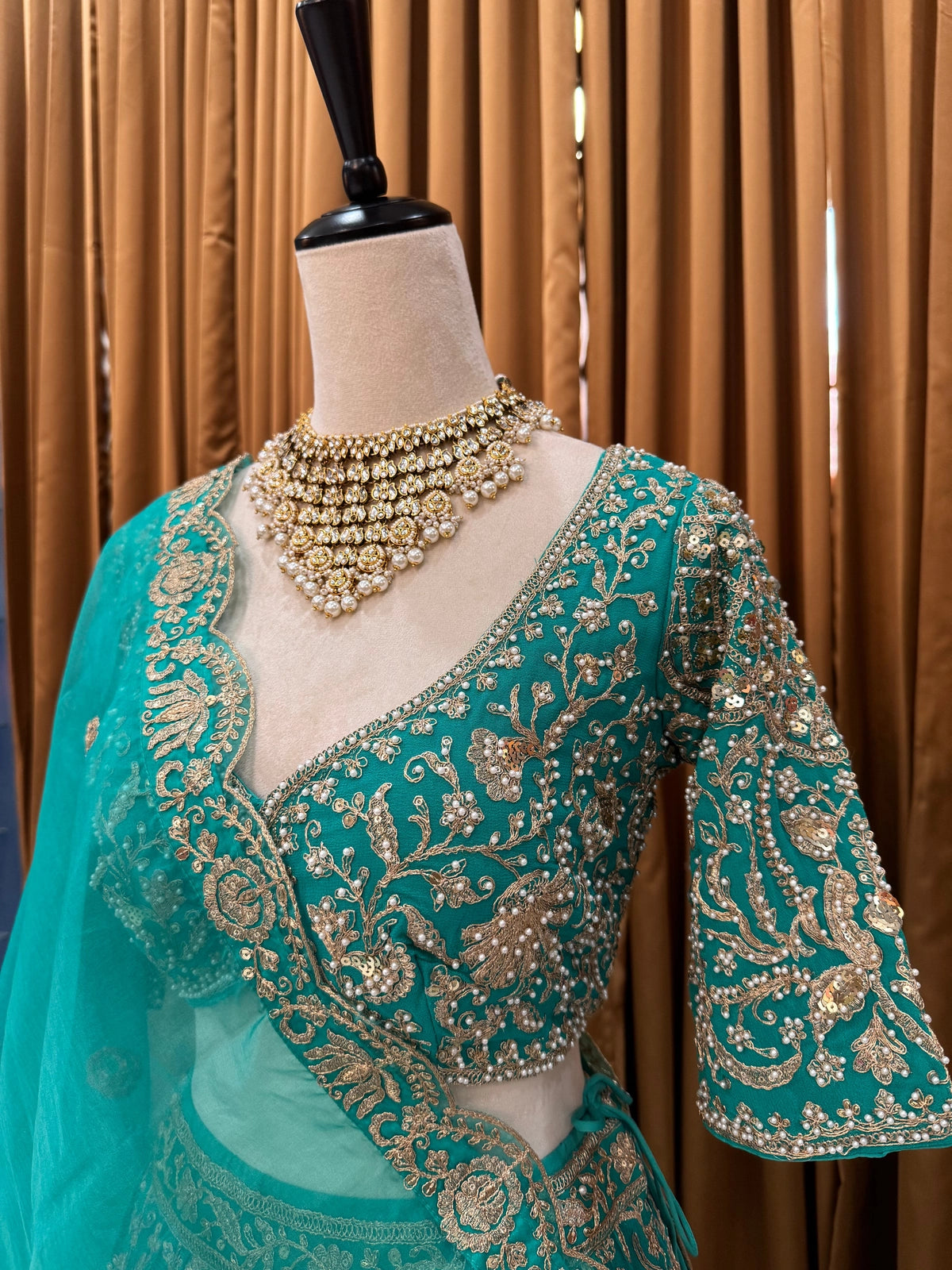 Sakshi Lehenga
