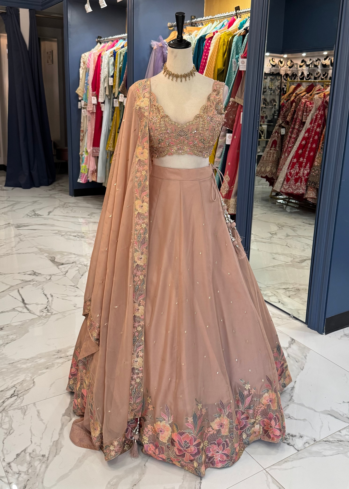 Roshni Lehenga