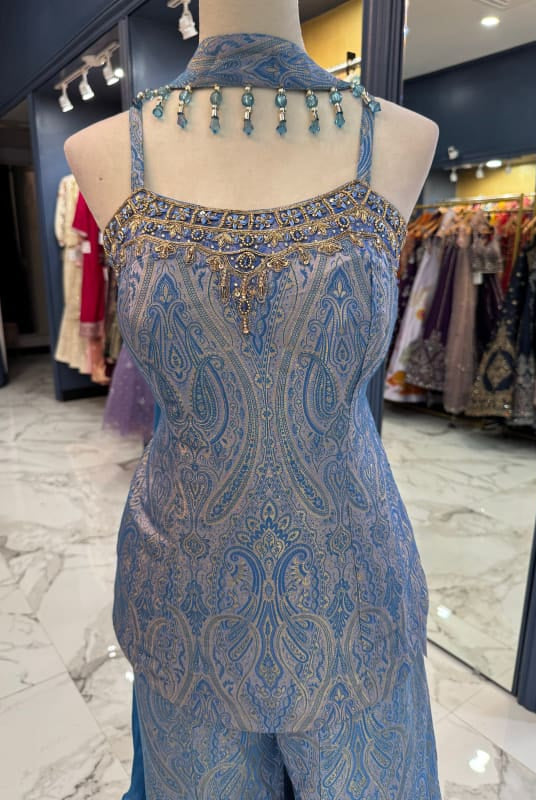 Manvi Sharara Set
