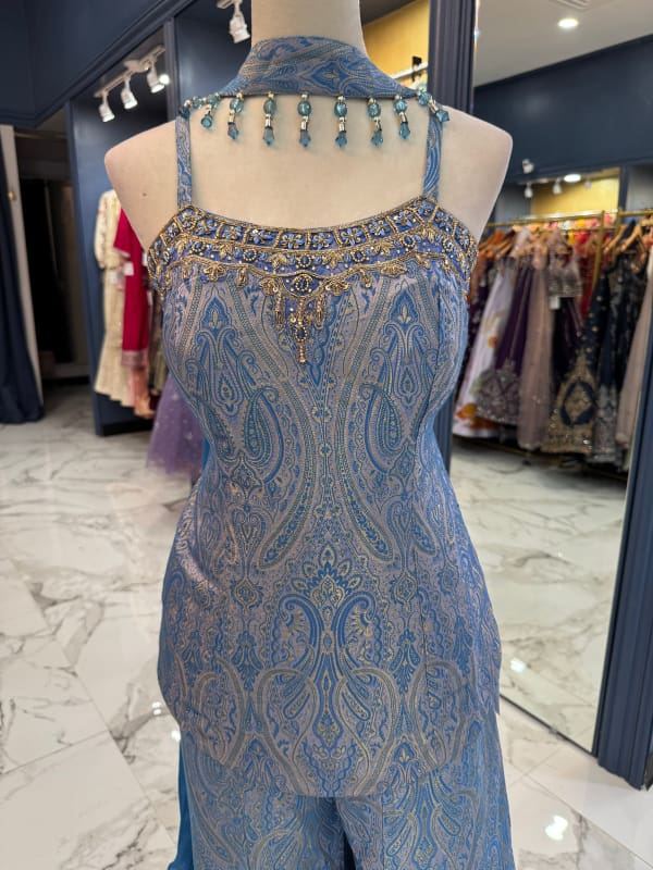 Manvi Sharara Set