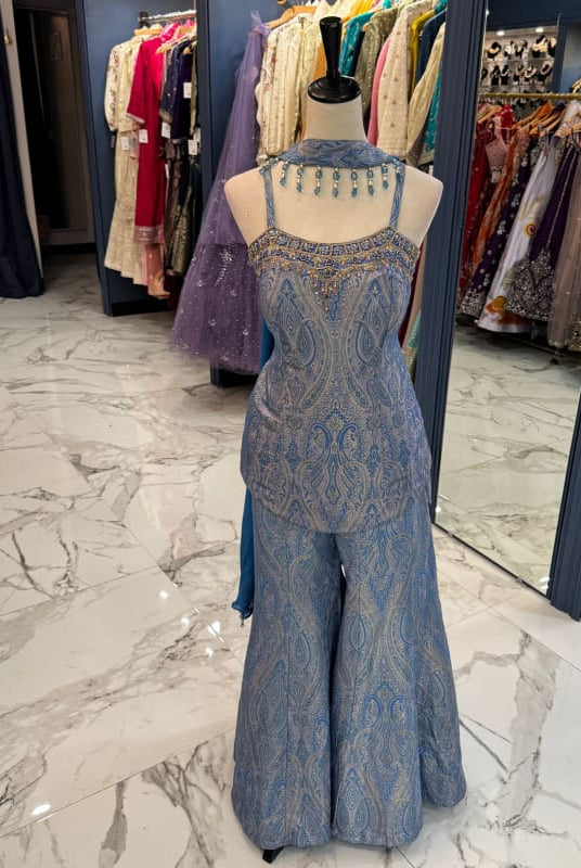 Manvi Sharara Set
