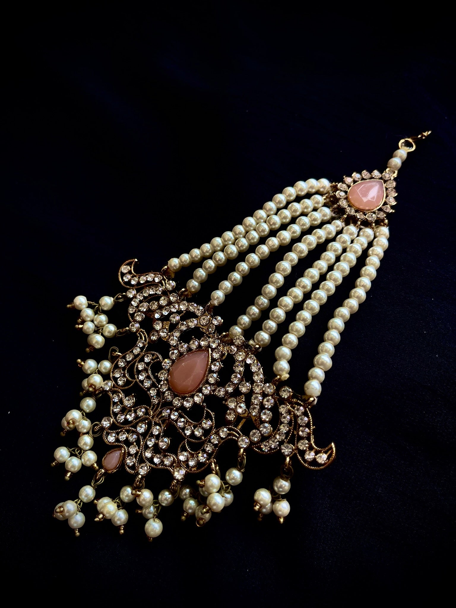 Peach kundan choker