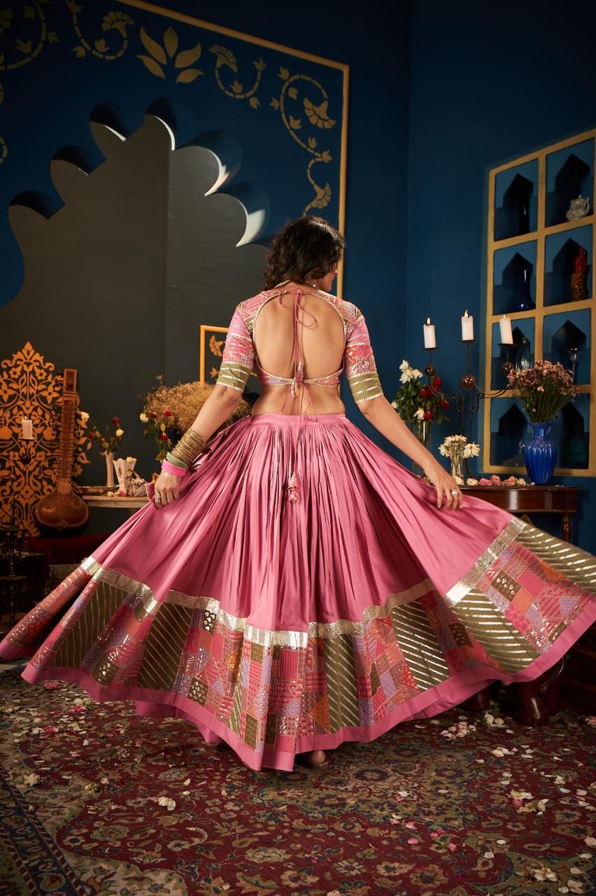 Gulabi Chaniya choli