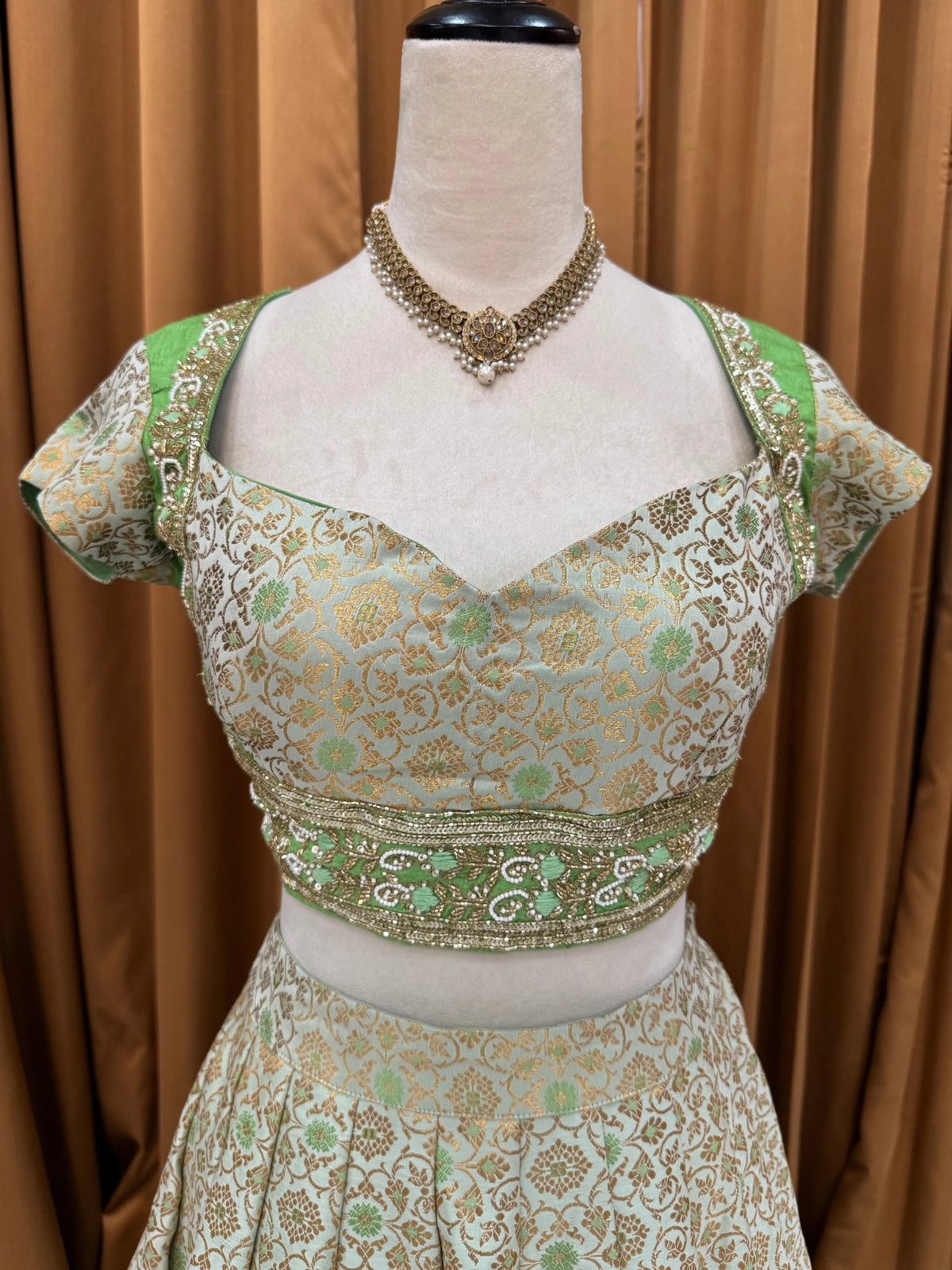 Meher Lehenga