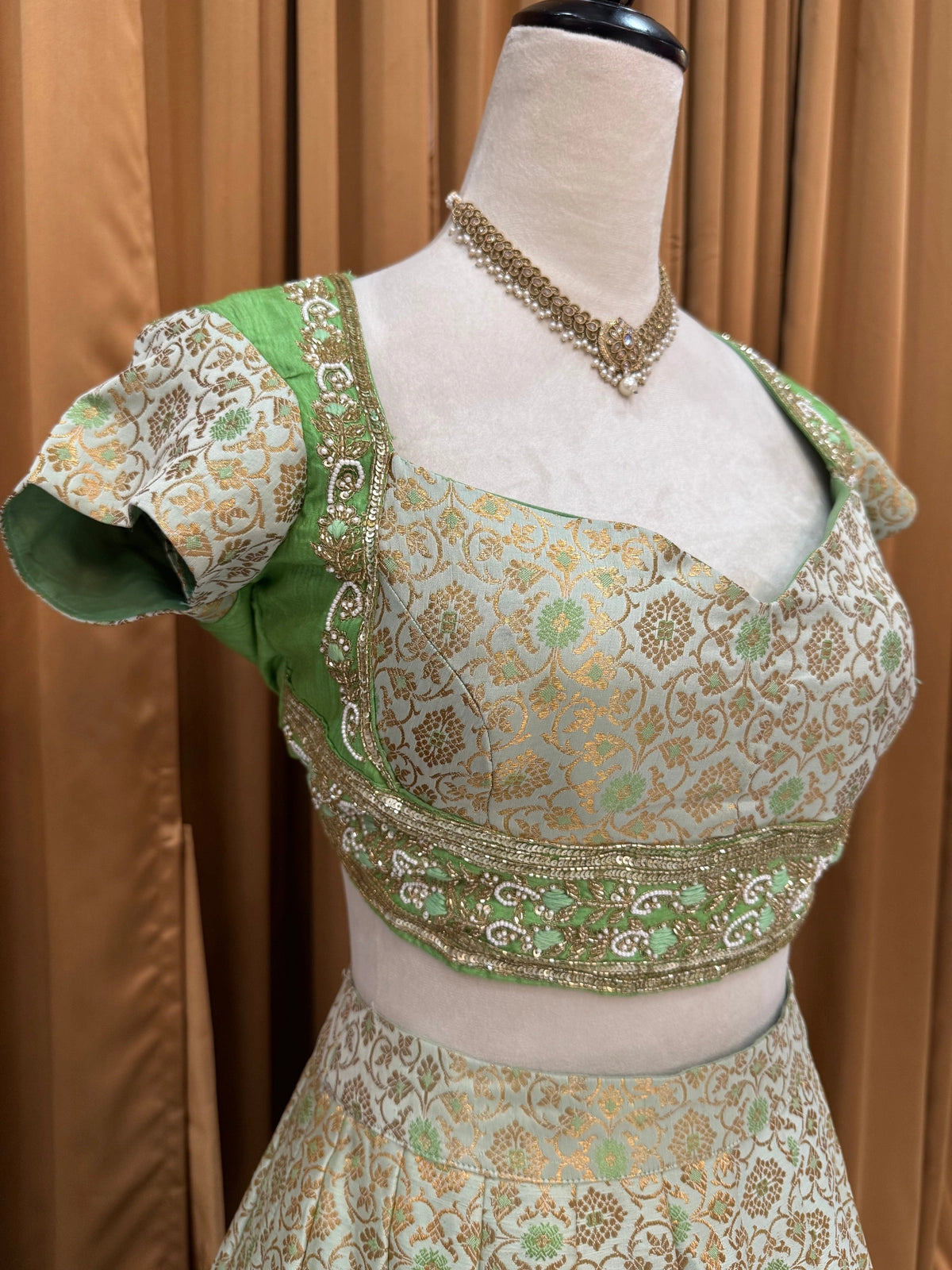 Meher Lehenga