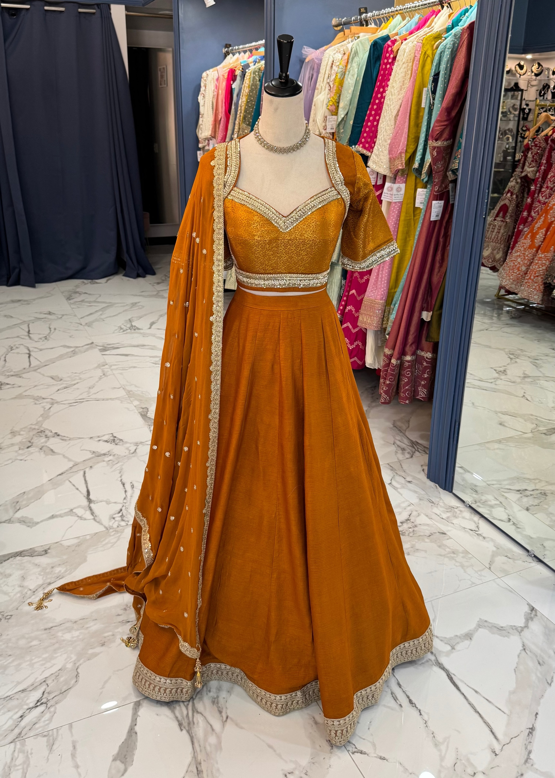 Mireya lehenga