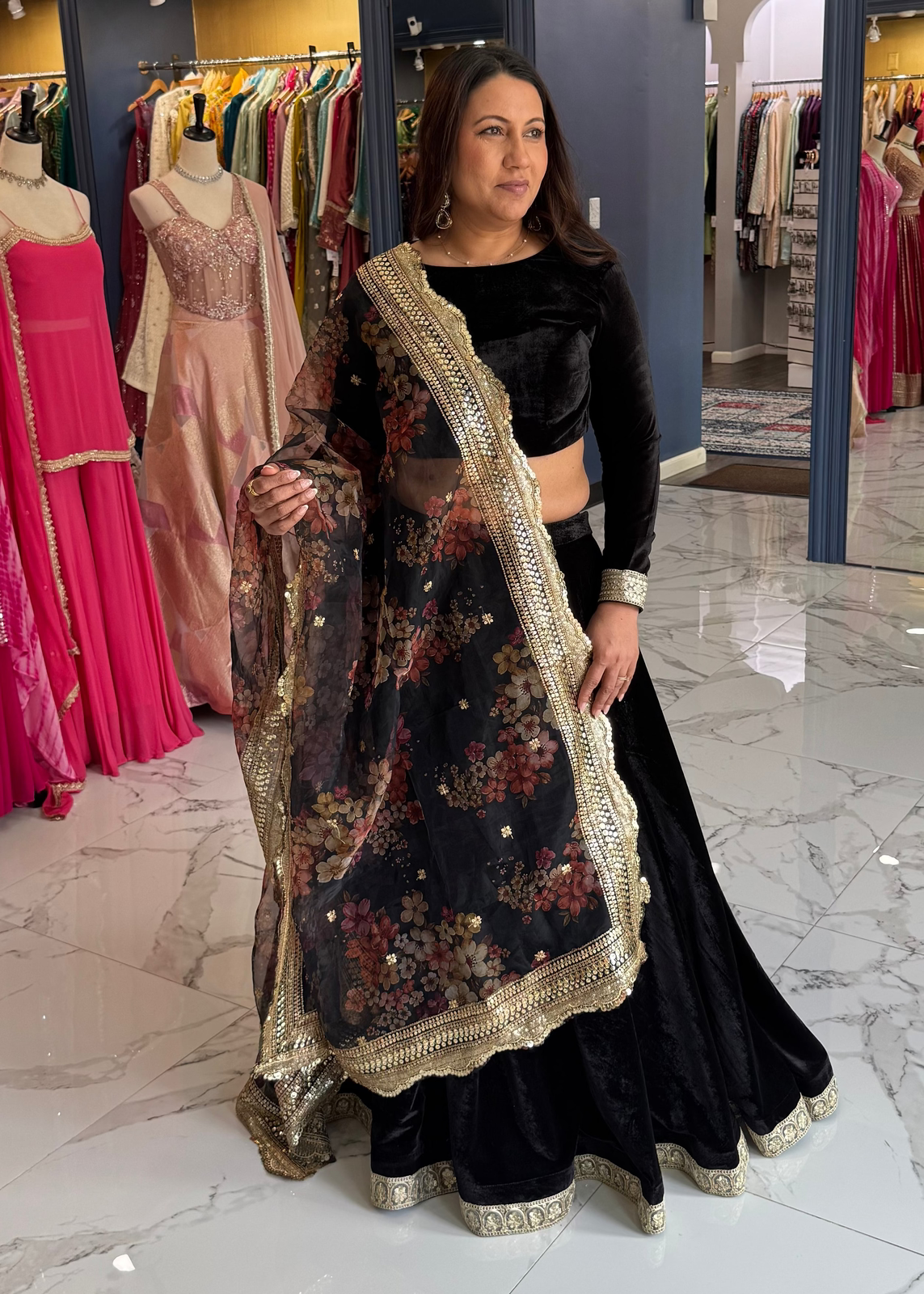 Yovika lehenga