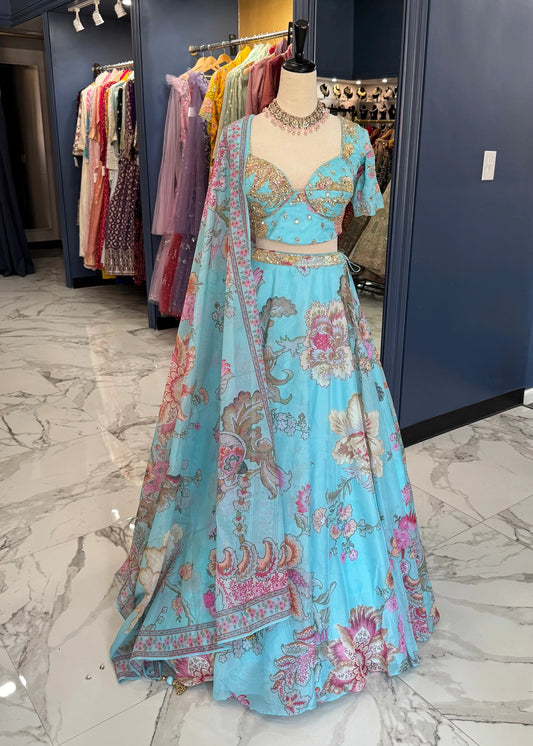Divija Lehenga