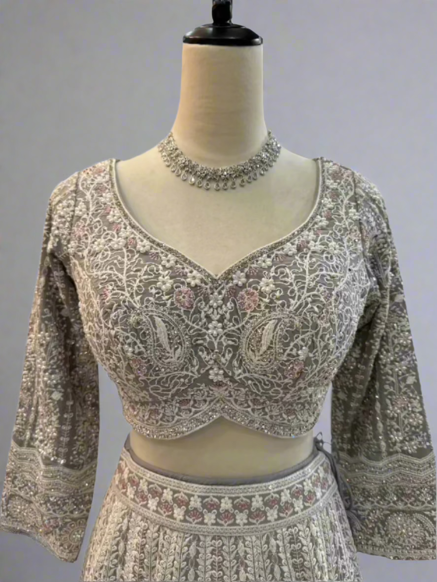 Ravya Lehenga – JYOTIKA PATEL DESIGNS