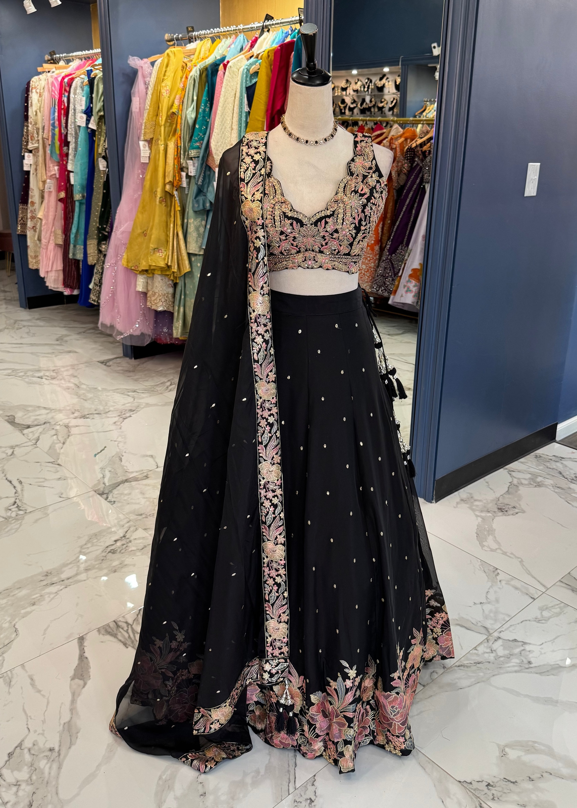 Roshni Lehenga