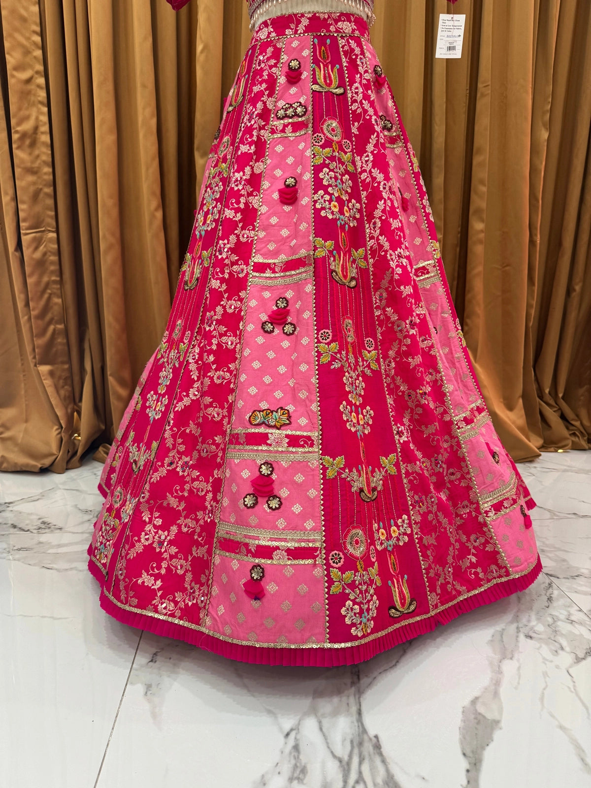 Komal Lehenga