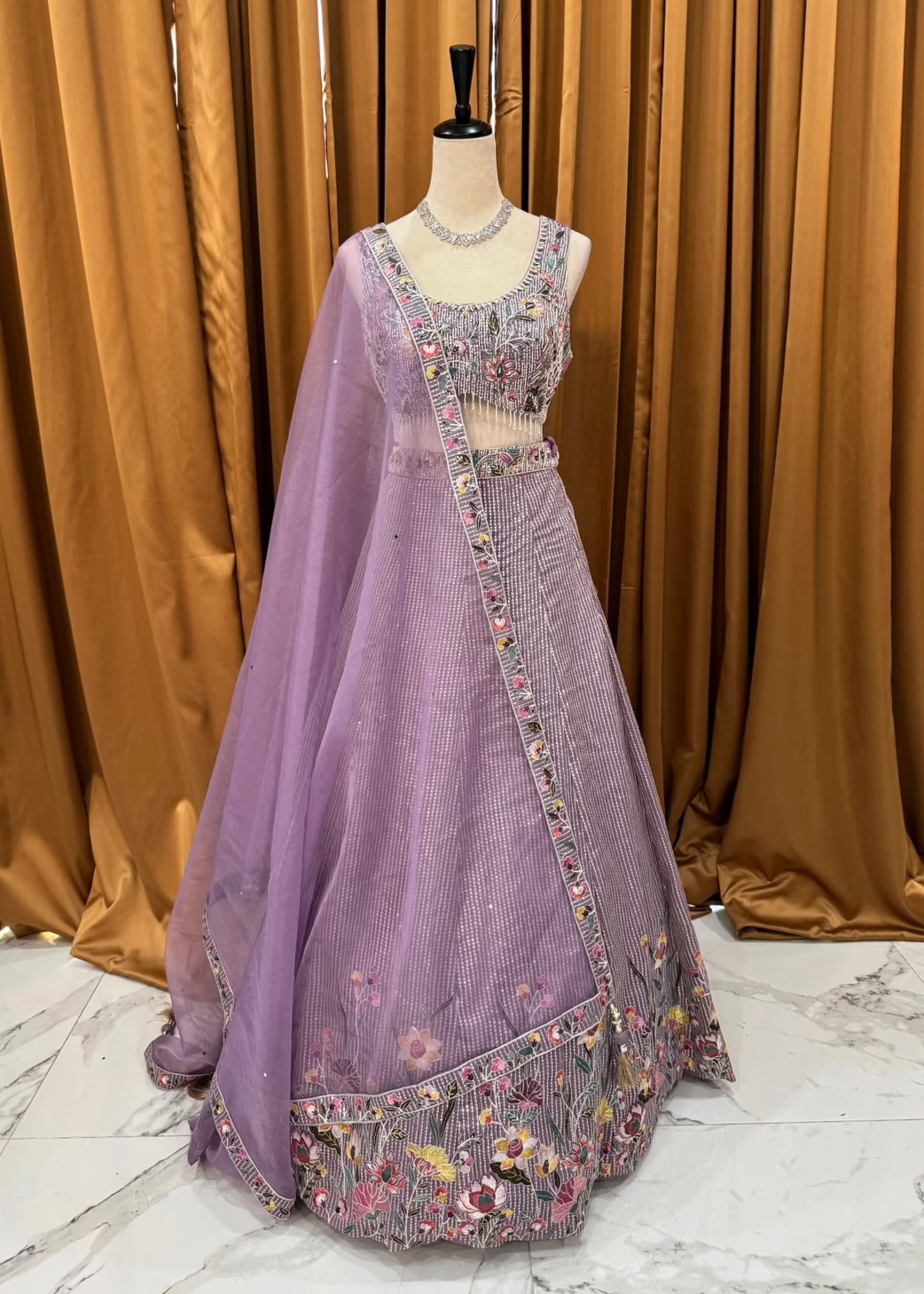 Raha Lehenga