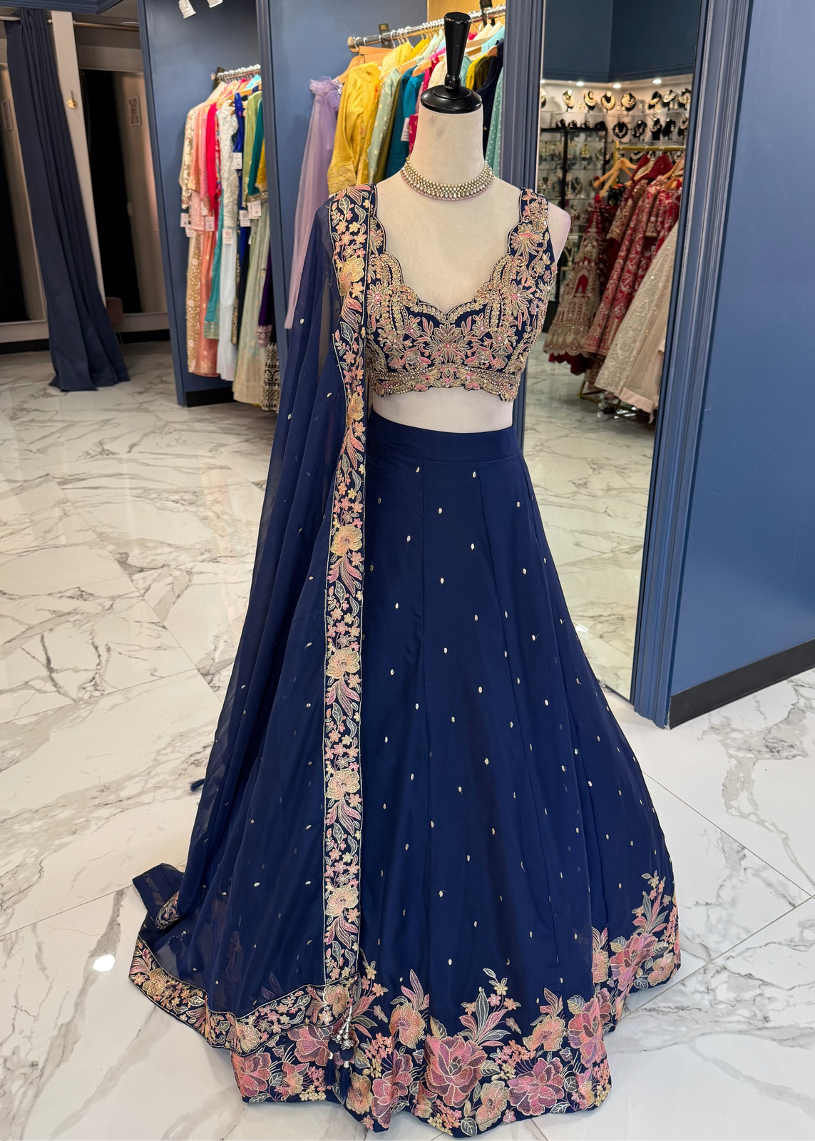 Roshni Lehenga