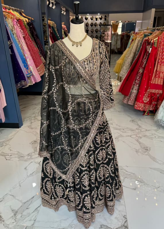 Aarohi Lehenga