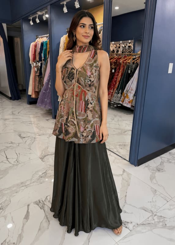 Benita Sharara Set