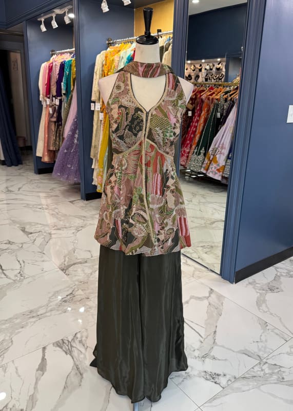 Benita Sharara Set