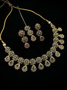 Gold Kundan set