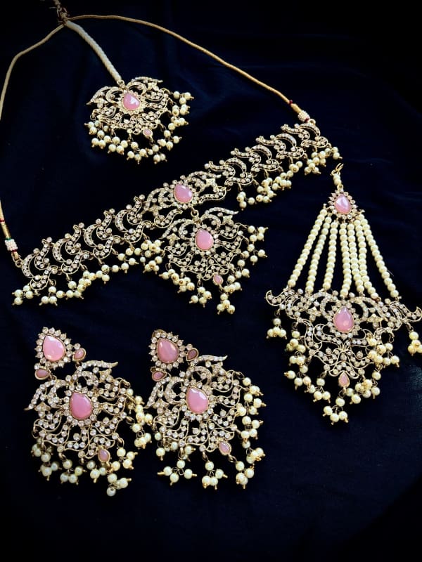 Peach kundan choker