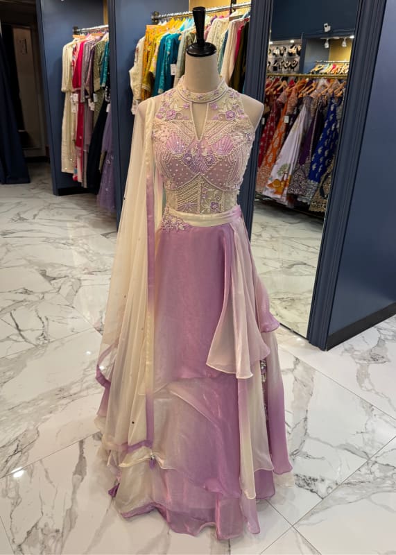 Stuti Lehenga