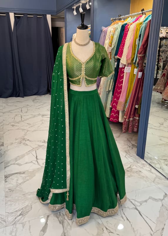 Vireya lehenga